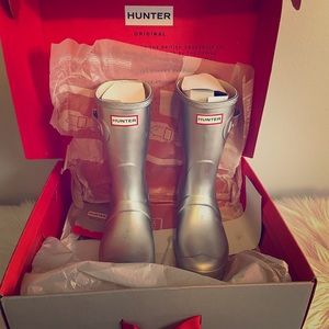 HUNTER Rain boots!